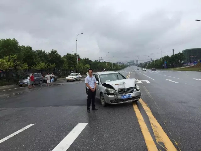 邵陽(yáng)天嬌國際汽車(chē)城,邵陽(yáng)北京現代,邵陽(yáng)鈑噴